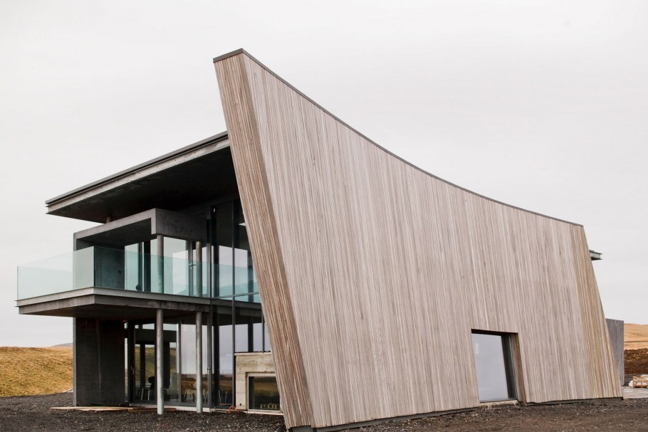 Дом-занавес в Токио