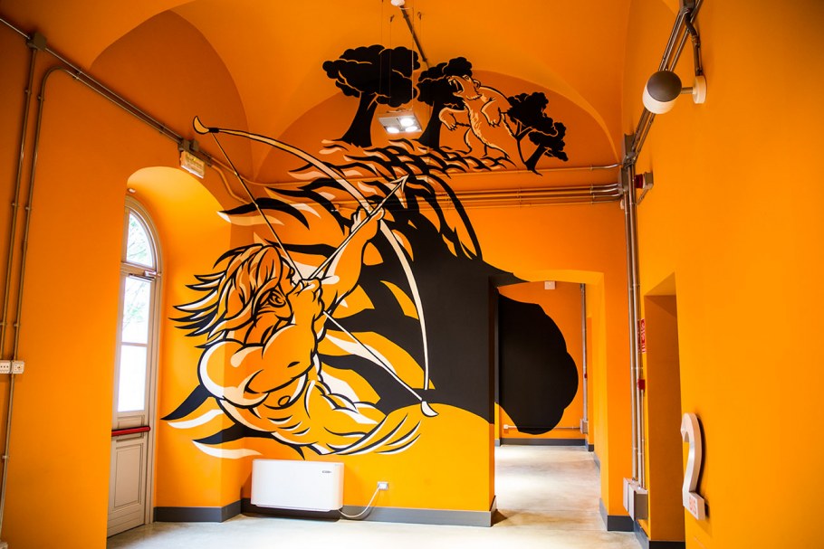 Абстрактная роспись стен