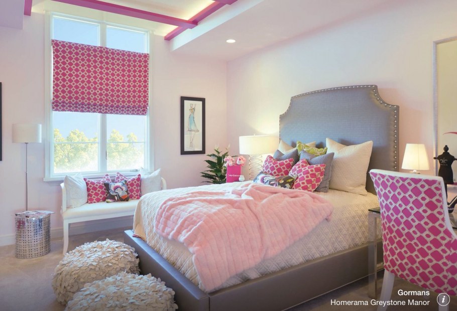 Розовый декор комнаты