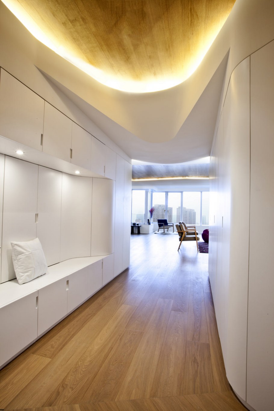 Спальня с неоновой подсветкой