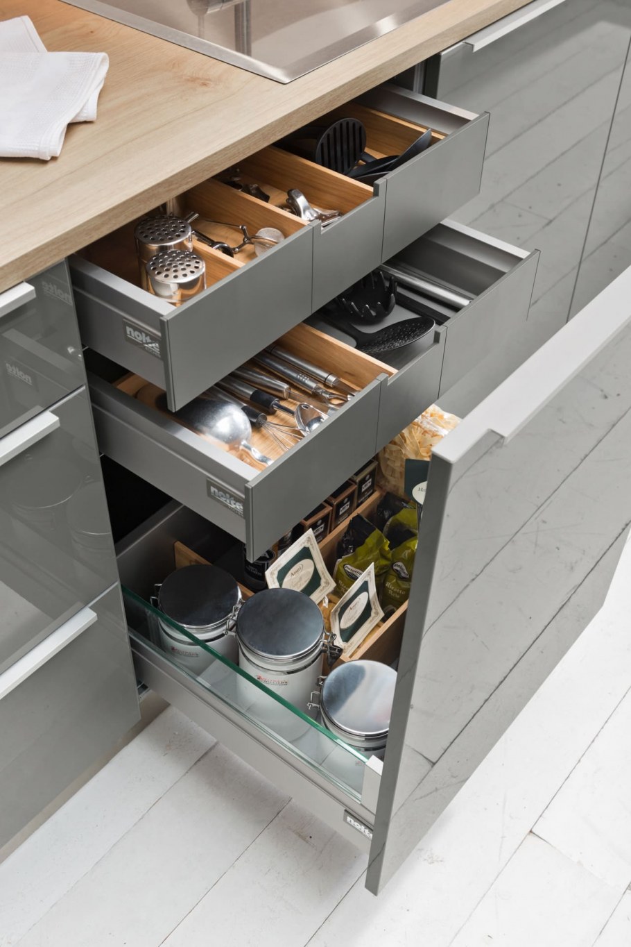 Ящик выдвижной кухонный Nolte