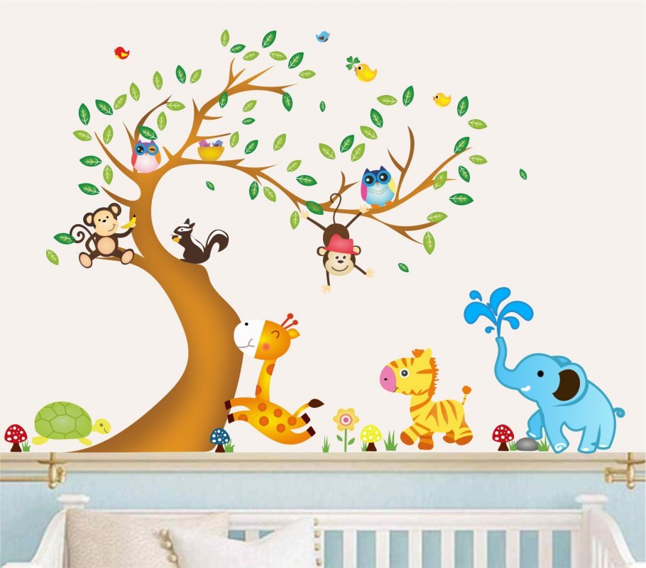 Украшение стены на новый год