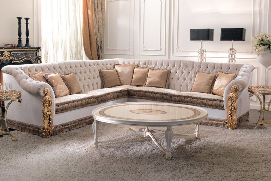 Угловой диван в классическом стиле