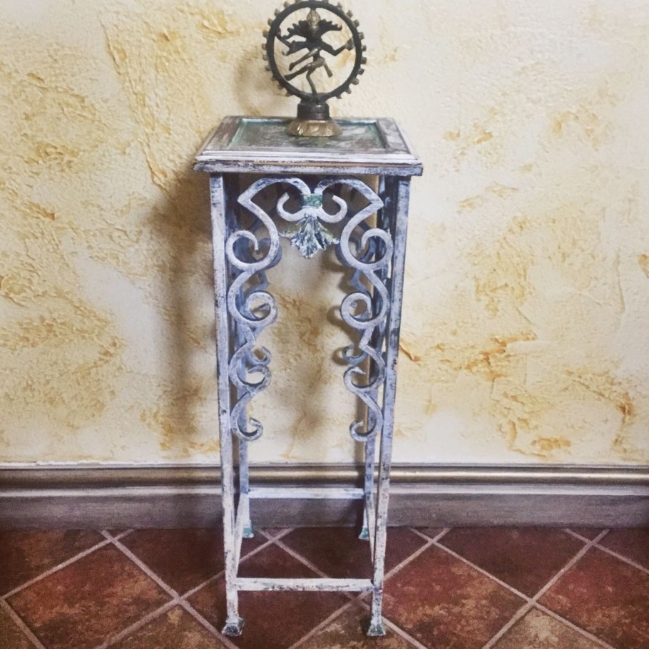 Декоративное состаривание тумбы