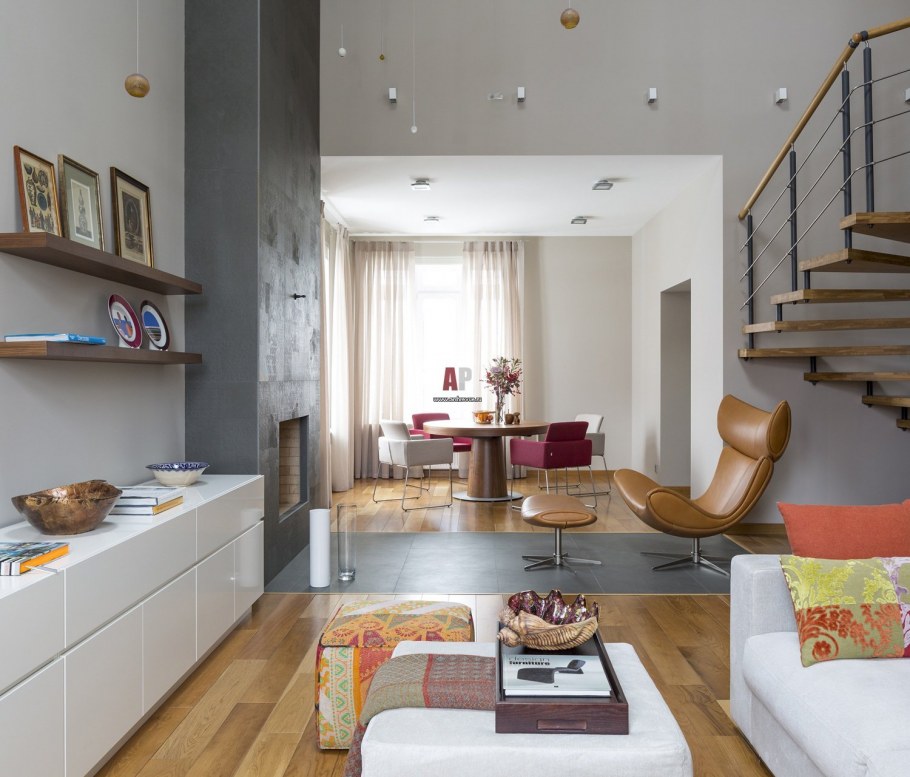 Двухэтажная гостиная маленькая