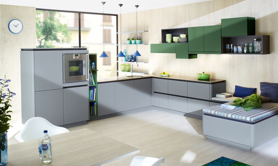 Салатовая кухня хайтек