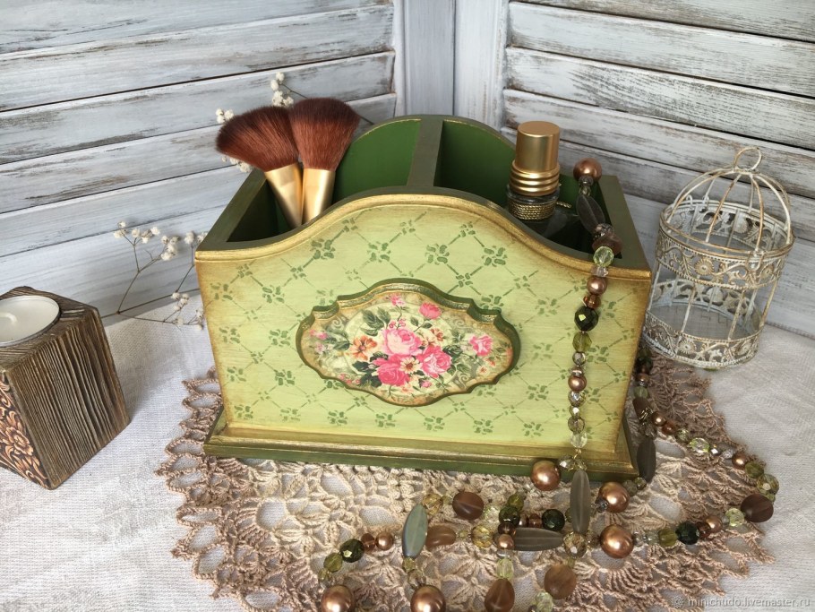 Органайзеры для дамского столика