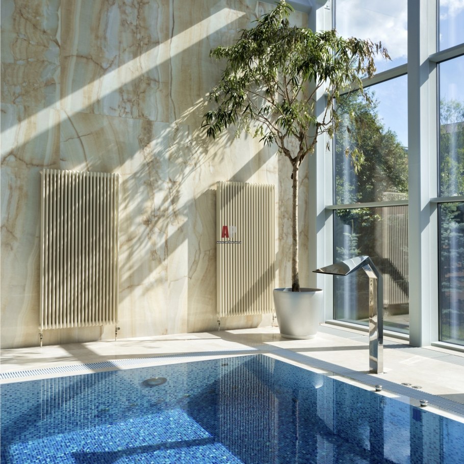 Бассейн в доме