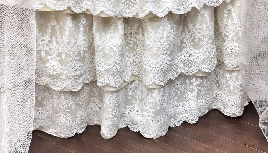 Подзор для кровати