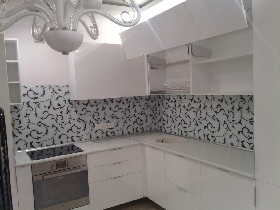 Кухня белая эмаль