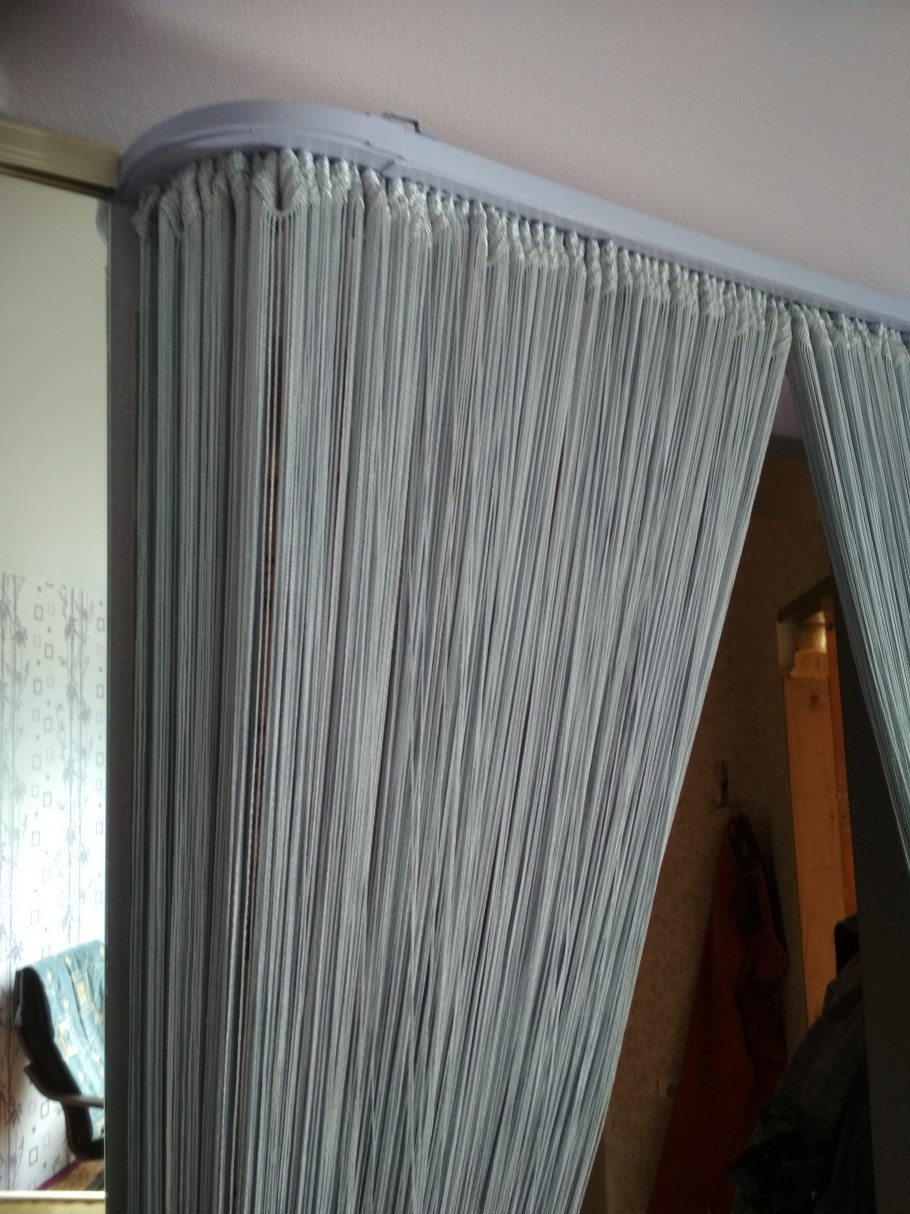 Нитяные шторы на дверной проем