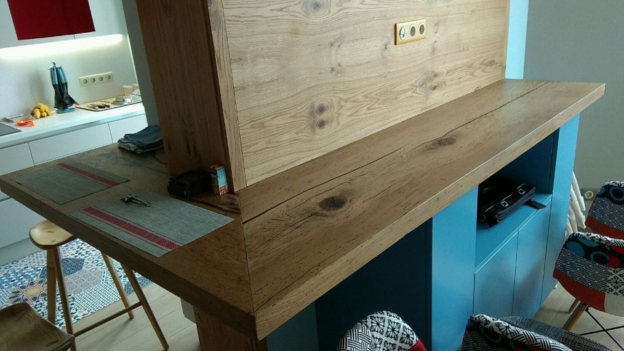 Деревянная барная стойка