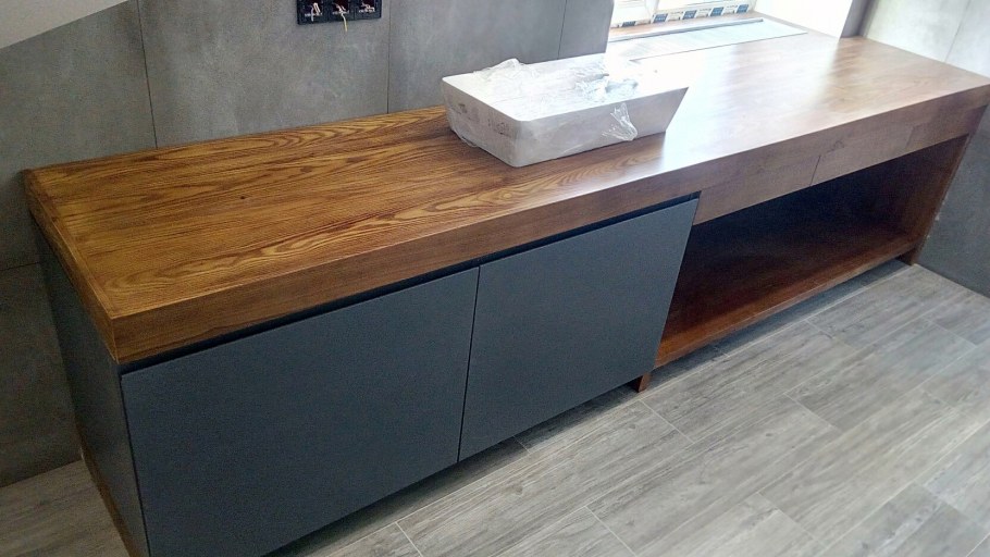 Тумба со столешницей под дерево