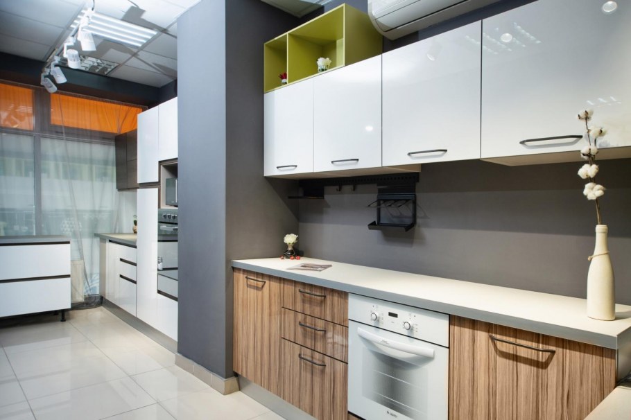 Кухня столовая с аркой в классическом стиле