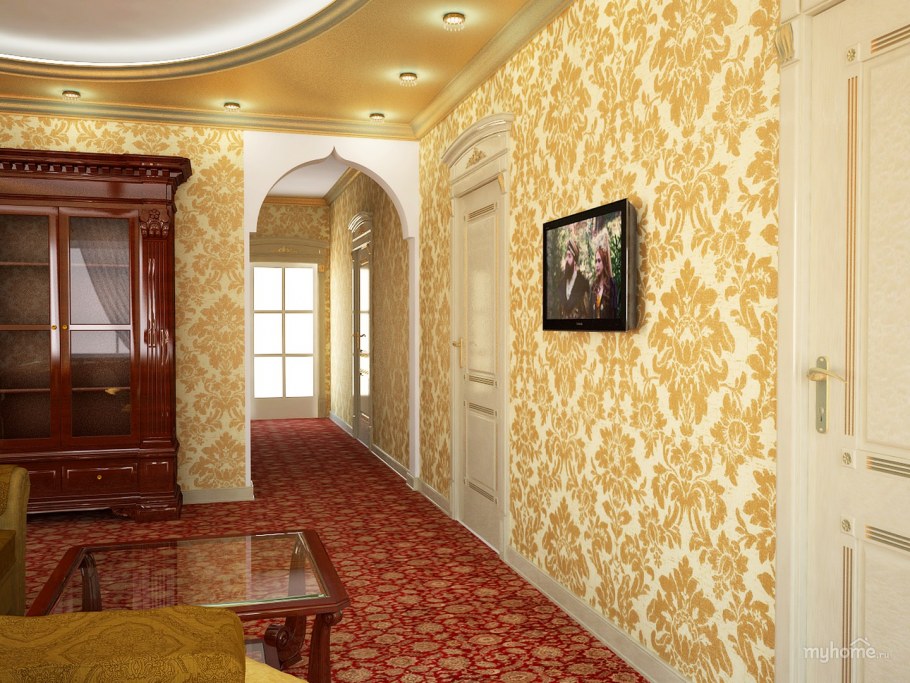Золотые обои в прихожей
