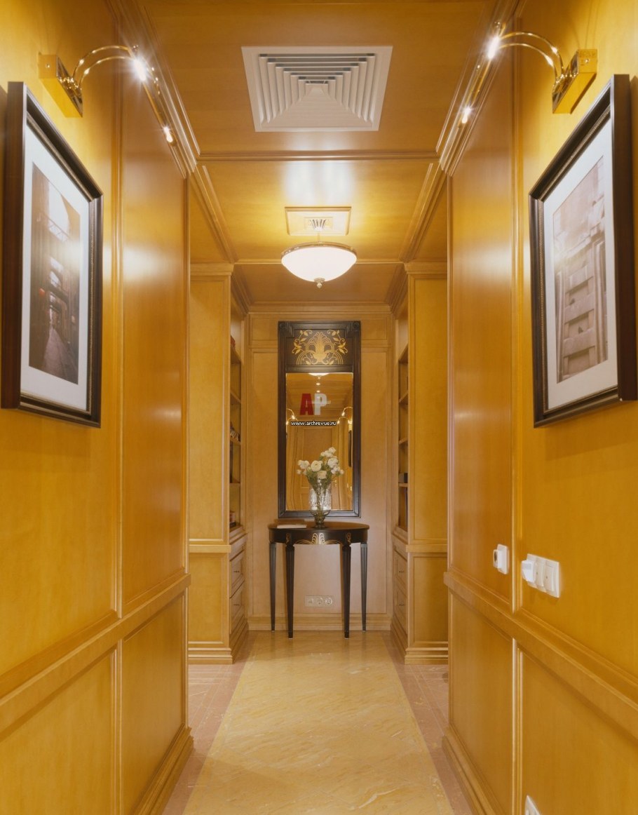 Персиковый коридор