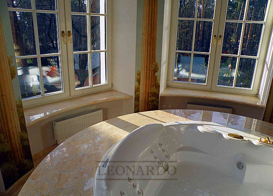 Эркерный подоконник из мрамора