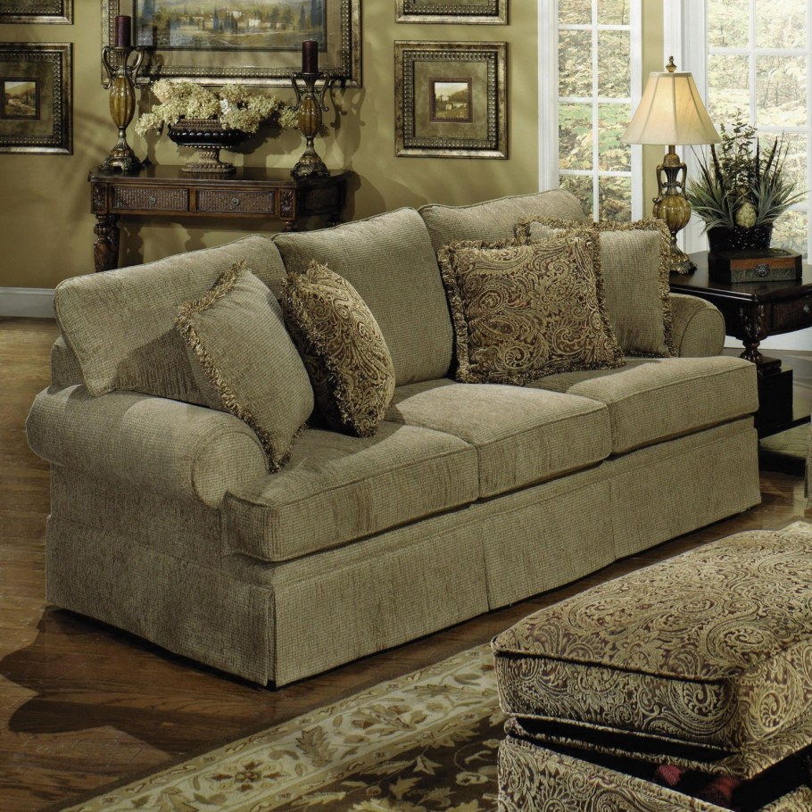 Диван болотного цвета