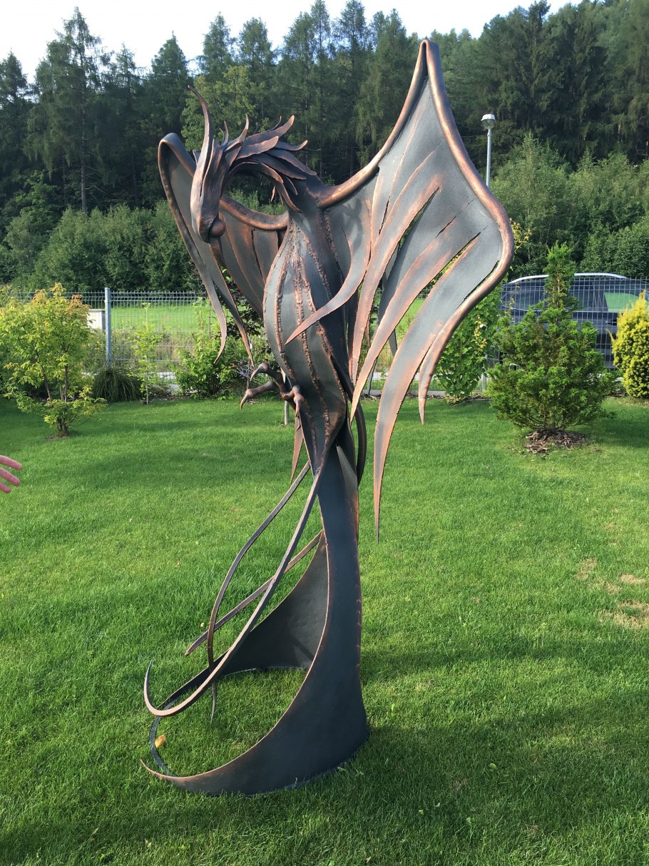 Скульптуры из металла