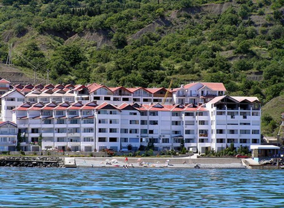 Эллинги в Крыму Дельфин Алушта