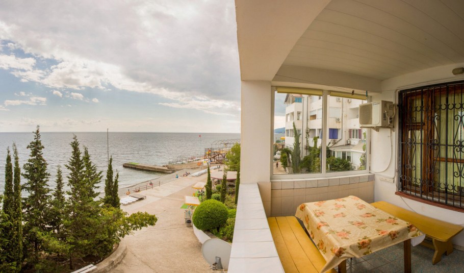 Эллинги в Крыму Дельфин Алушта