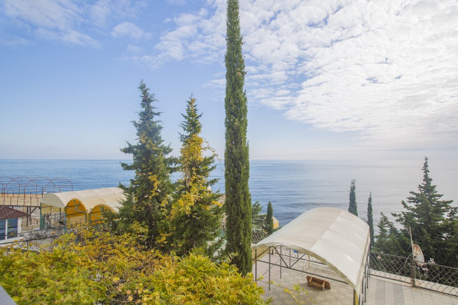 Вилла Арнис Алушта Лазурный