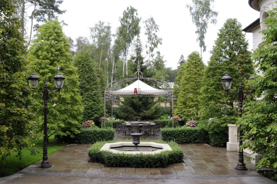 Парк в стиле русской усадьбы Гривко