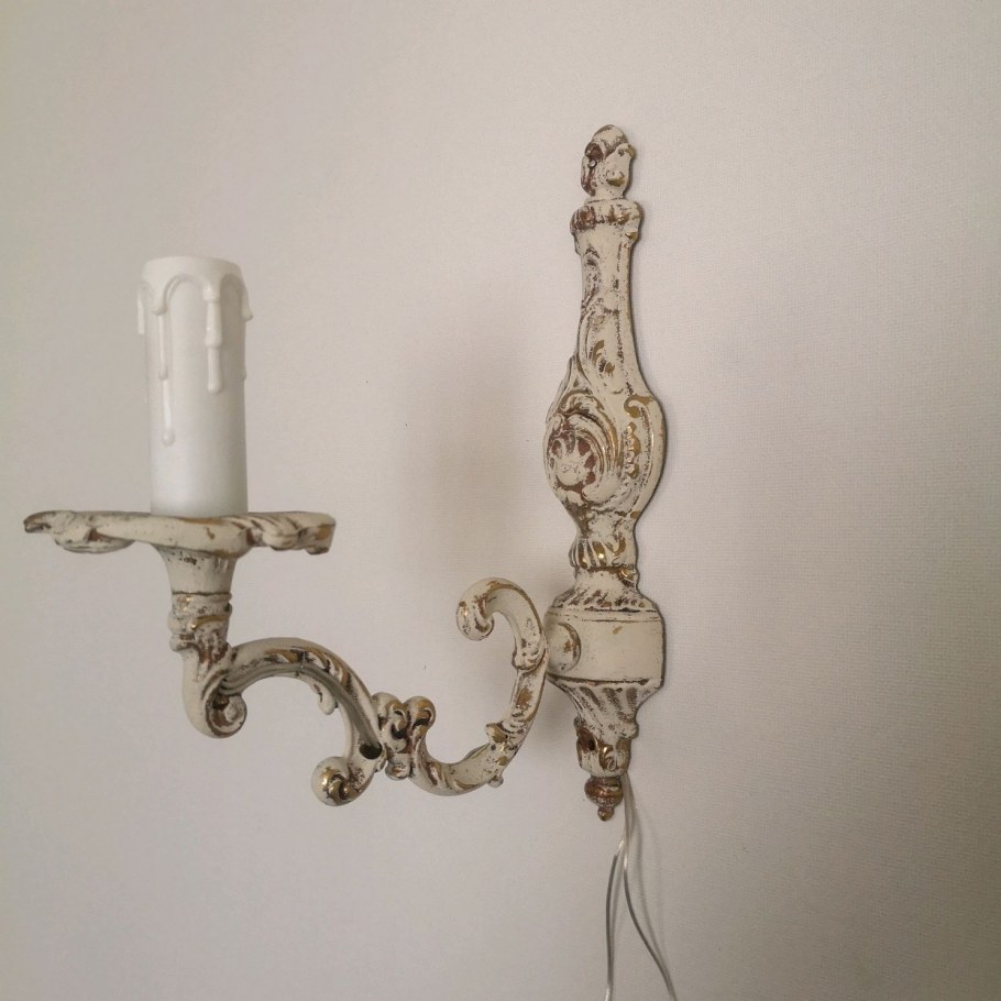 Старинный настенный подсвечник