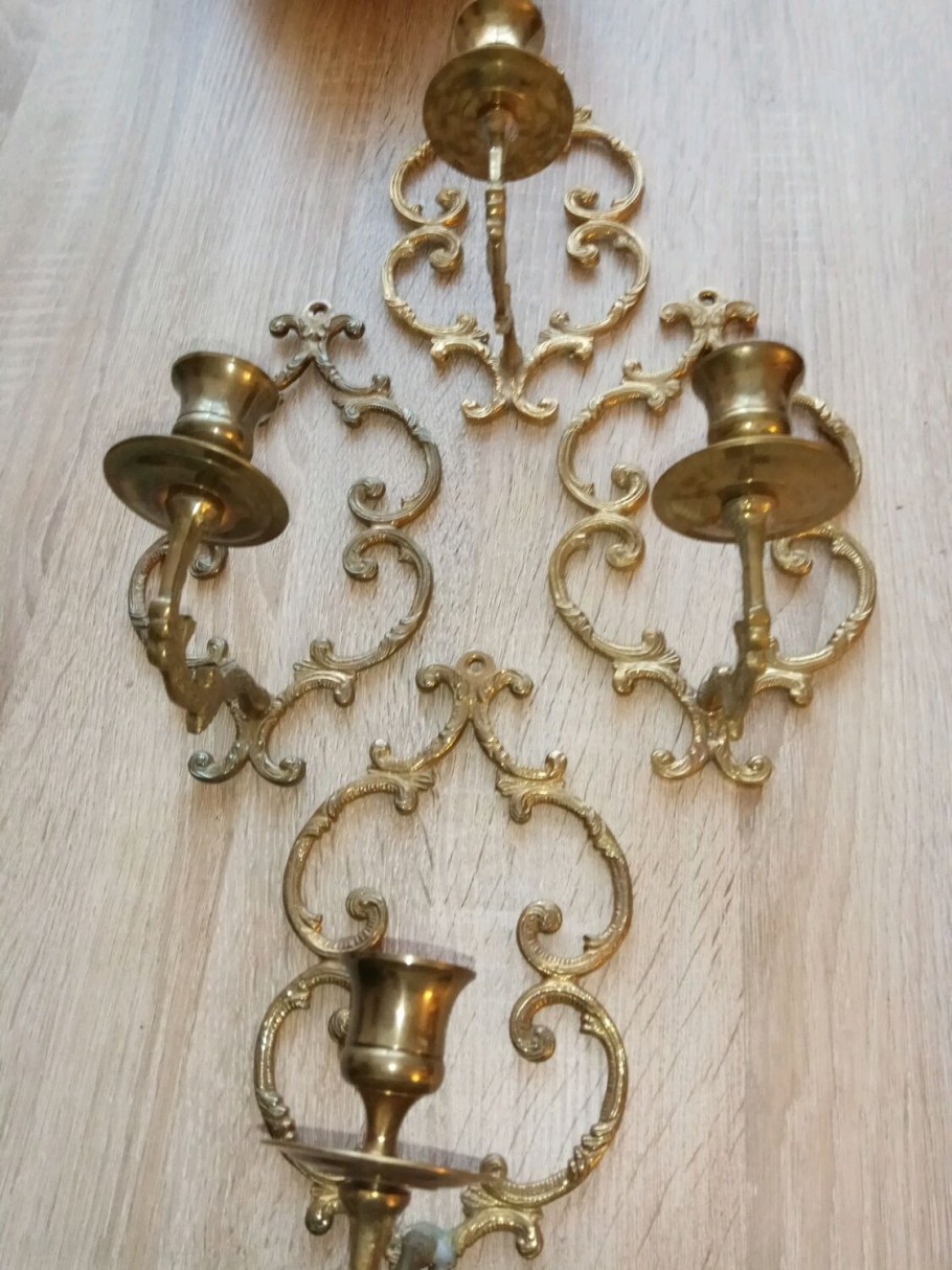 Резные подсвечники настенные