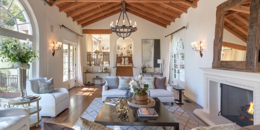 Дом в испанском колониальном стиле интерьер