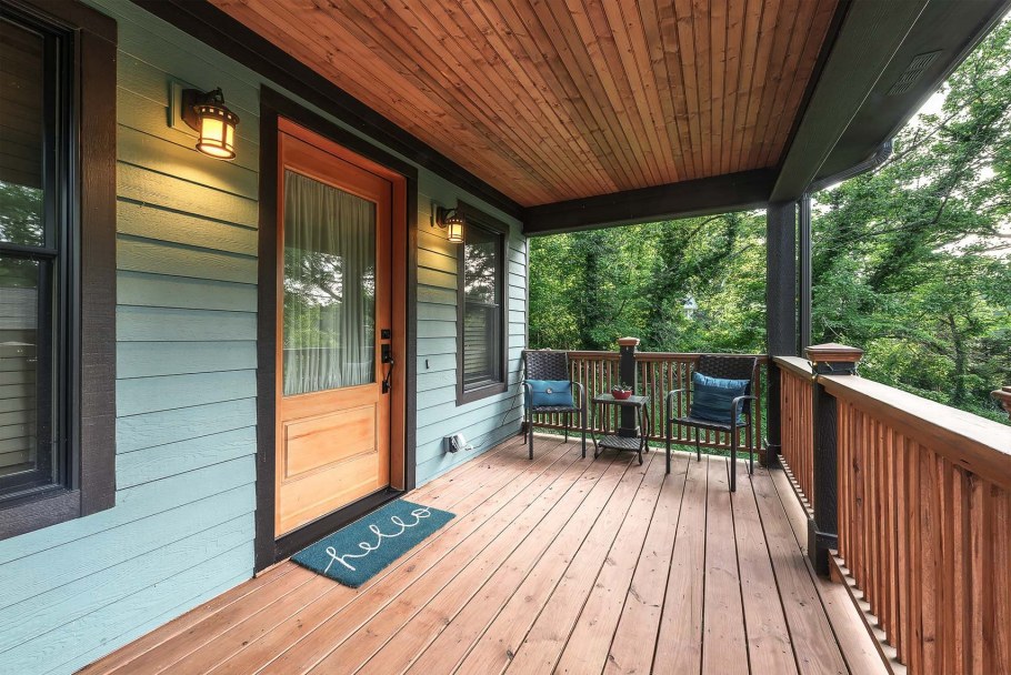 Интерьер веранды на даче