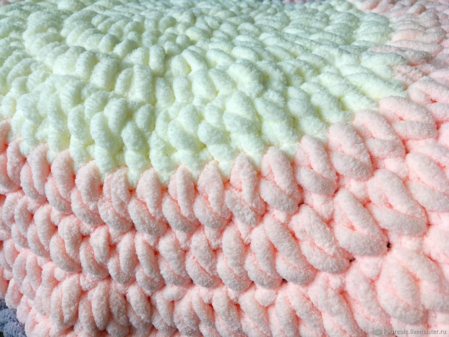 Розовый интерьер