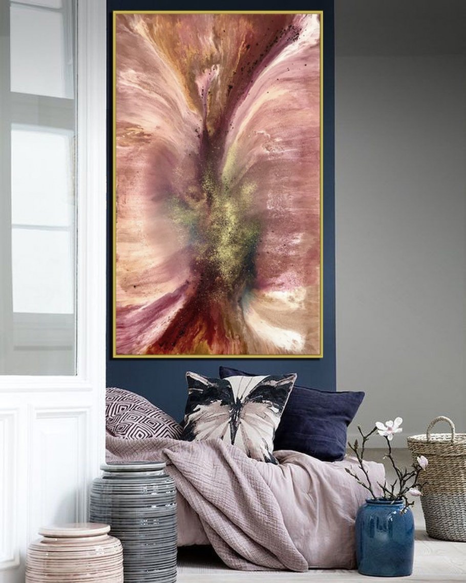 Пыльно розовая картина