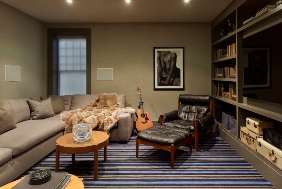 Гостиная в мужском стиле