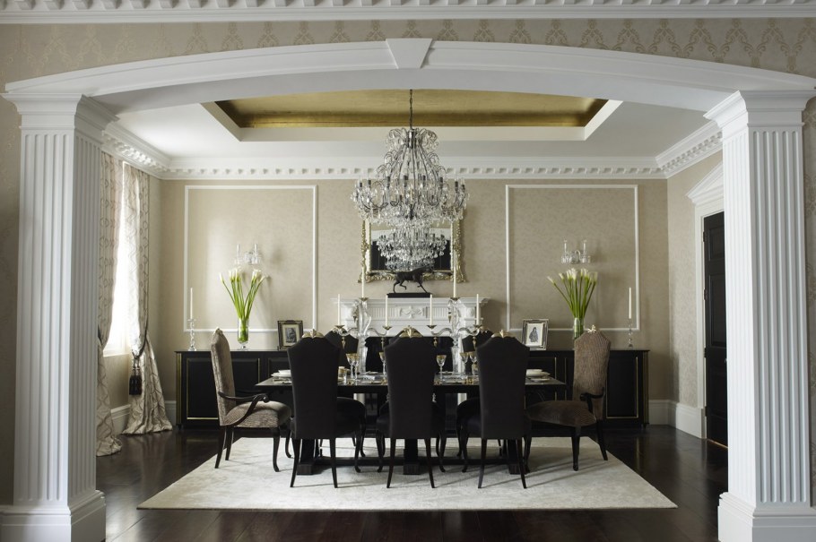 Колонны в гостиной