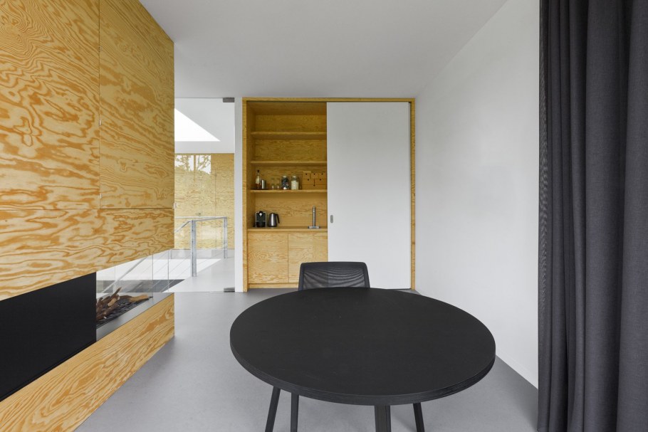 Фанера на стены