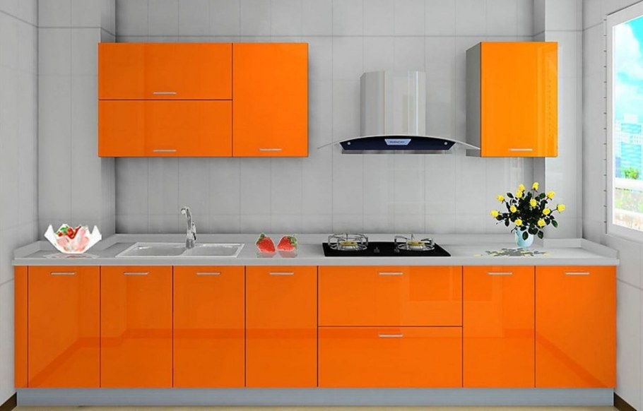 Оранжевый потолок на кухне