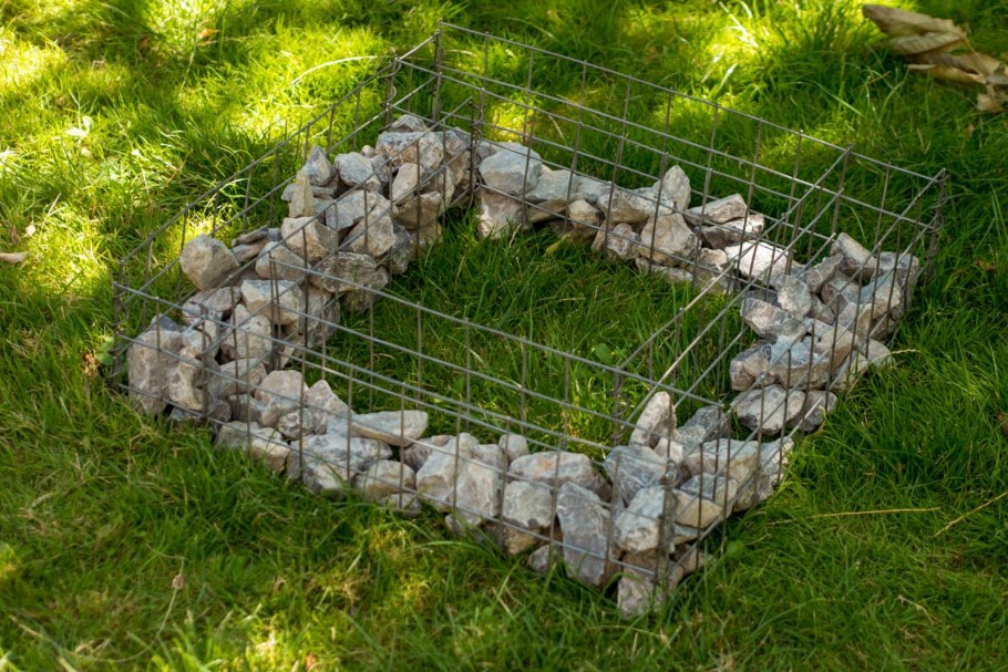 Габионы пирамидой