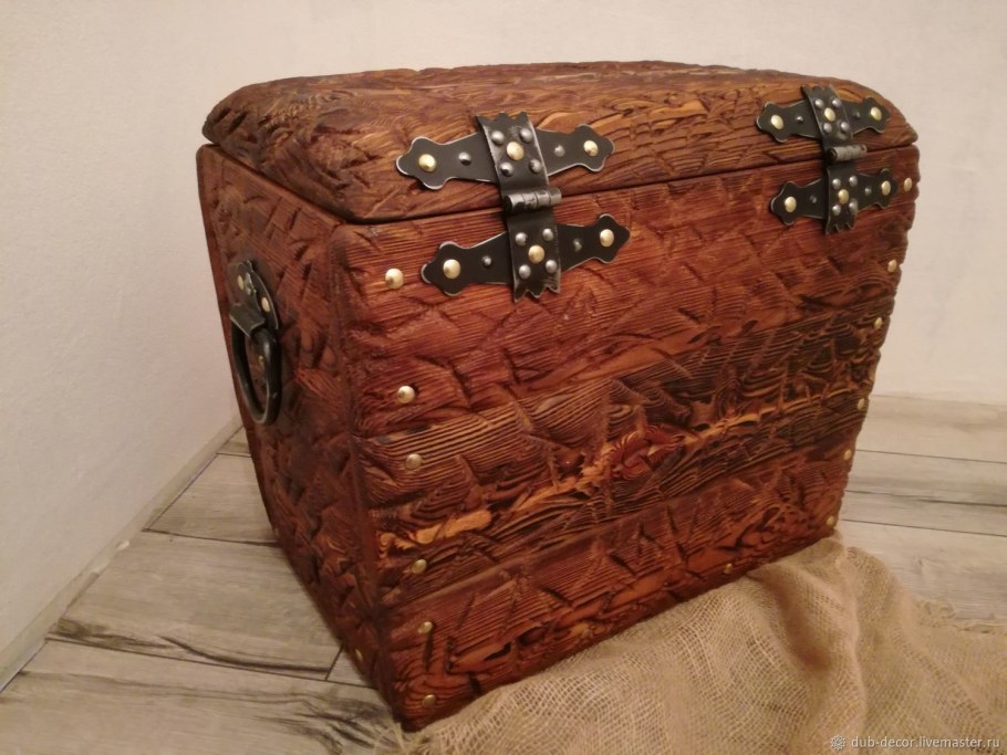 Сундук расписной