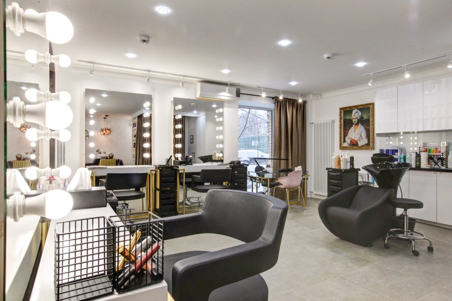 Интерьер с панорамными окнами