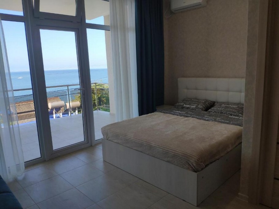 Жека Аквамарин