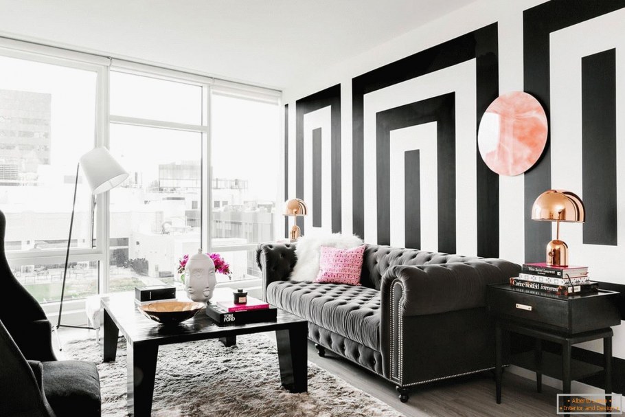 Фиолетовая РГБ подсветка