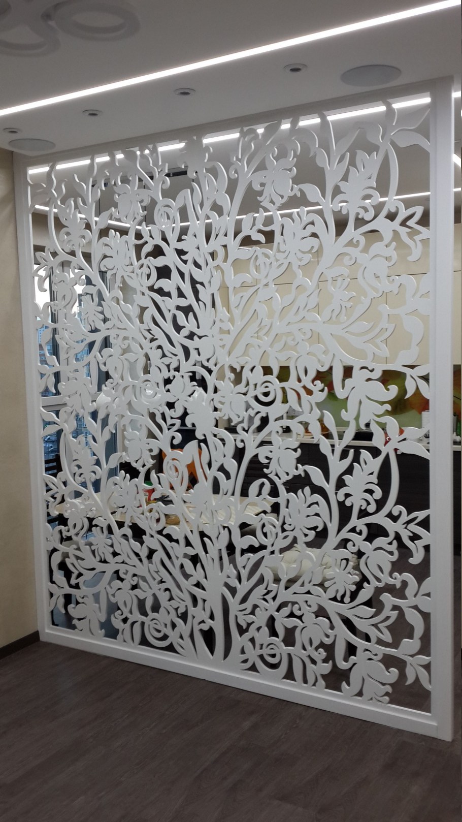 Резные изделия для декорирования интерьера