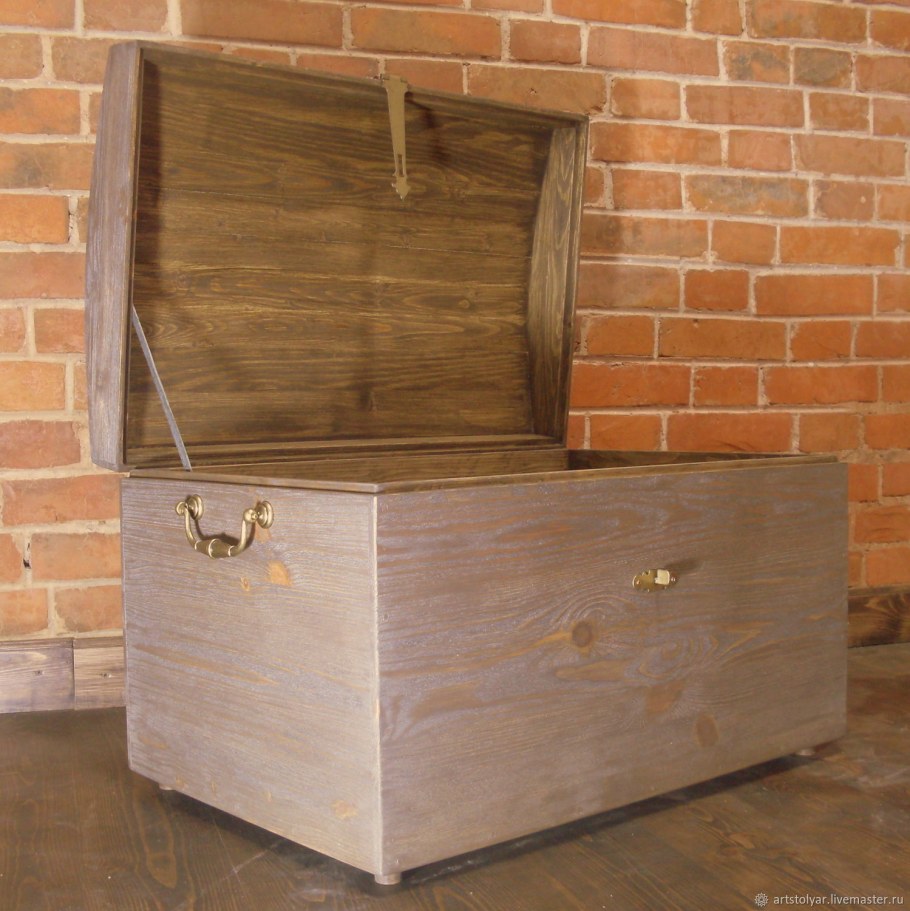 Сундук расписной