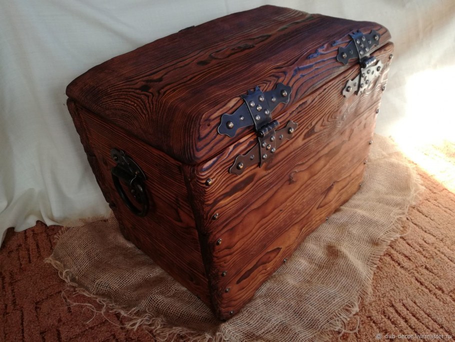 Сундук под старину