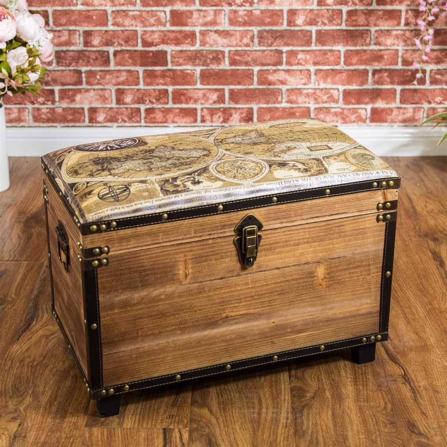 Украсить сундук в пиратском стиле