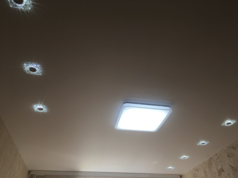 Простые подвесные потолки