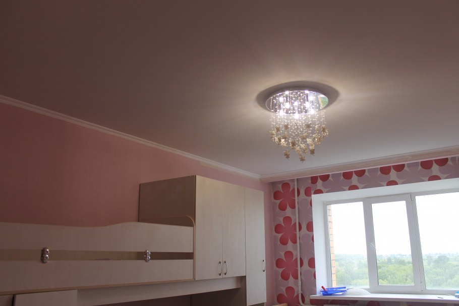 Сатиновый натяжной потолок