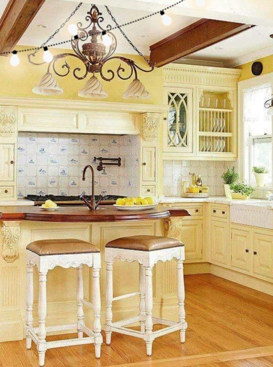 Кухня в стиле Прованс 12 кв.м