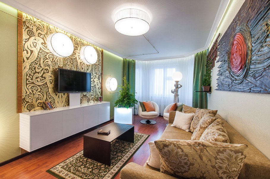 Зал в трехкомнатной квартире